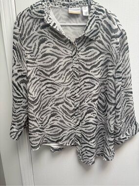 Alfred Dunner Black and White Zebra-Print Button Down Shirt